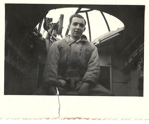 Edouard Joumas sur Bloch 200 ou 210 dans la tourelle de mitrailleur pèriode 1939- mai 1940