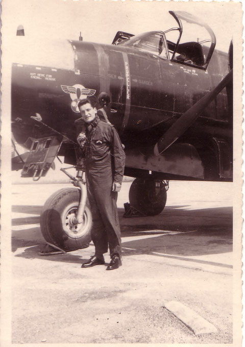 Robert Dumas sergent mécanicien navigant sur B26 Invader en 1957 à Oran au GB 2/91 Guyenne ...