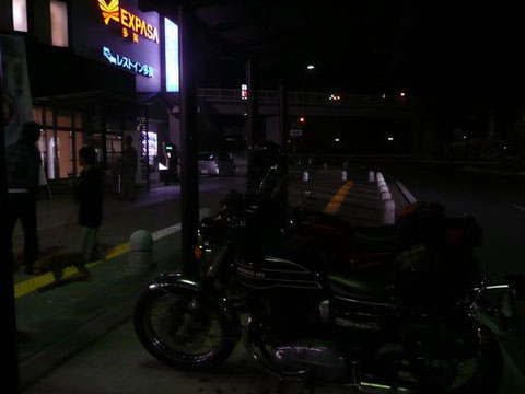 19:05 多賀SA