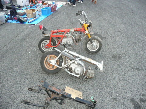 舞洲なにわ旧車部品交換会 Z W World