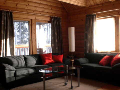 smsfi. de ODER ferienhaus-am-see-finnland.de Sunny Mökki Sysmä. Ferienhaus direkt am See in Süd-Finnland. Eigenes Boot. Sauna im Haus. Ganzjährig mit dem Pkw erreichbar.