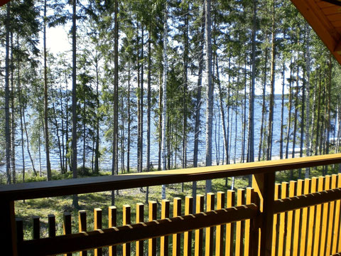 smsfi. de  ODER  ferienhaus-am-see-finnland.de      Sunny Mökki Sysmä. Ferienhaus direkt am See in Süd-Finnland. Eigenes Boot. Sauna im Haus. Ganzjährig mit dem Pkw erreichbar.