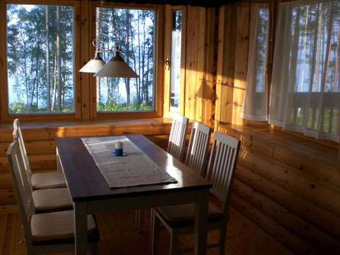 Finnland Blockhaus Esszimmer