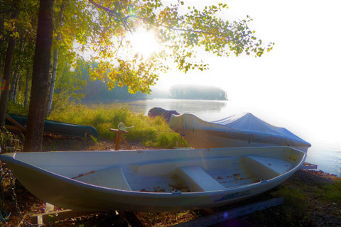 Boote am See Finnland