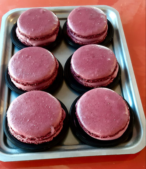 Macarons glacés  Cassis /Violette