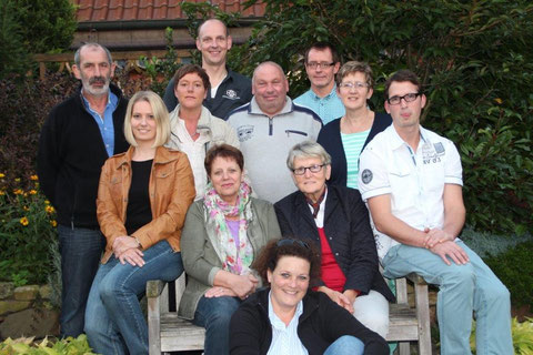 stehend v.l.: Paul Wiesch, Ute Heßling, Marco Vorholt, Ralf Nolte, Claus Lüttmann, Ingrid Storm; sitzend v.l.: Judith Leugers, Monika Niemer, Nathalie Niemer, Maria Witting, Guido Storm