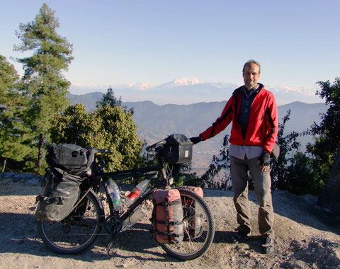 vor dem nepalesischen Himalaya