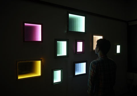 Millions Room / Parallel [nuisance gallery・東京] 2014