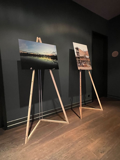 Präsentations-Staffelei im Verleih – elegant und funktional für professionelle Ausstellungen und Events