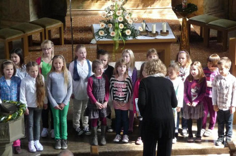 Kinder-Singkreis - in Premich 210413