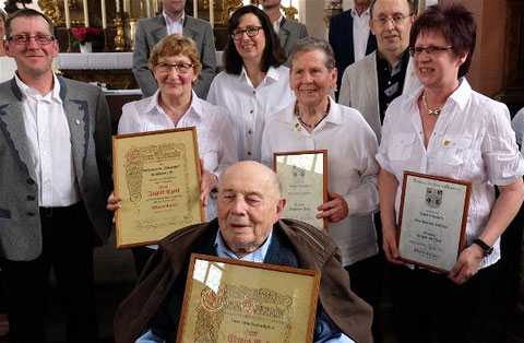 Ehrungen im Rahmen -Jubiläumskonzert 65 Jahre - 22-04-2018