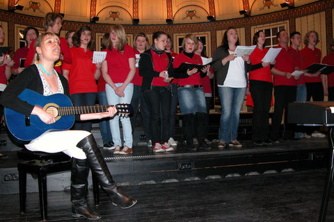 Heart Chor Sulzthal mit Leiterin Ilona Seufert 20. März 2011