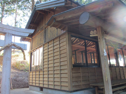 静岡県森町・神社参集所「塗替え」施行前
