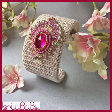 Anouschka - bracciale in seta con ricamo a perline