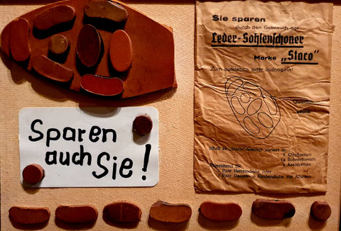 Die Kinder wurden angewiesen die Schuhe auszuziehen, sie zusammen zu  binden und umzuhängen. So lernten schon die Kinder mit der Kleidung sorgsam und sparsam umzugehen.