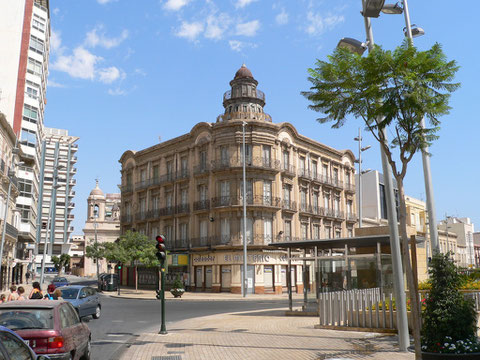 puerta purchena,edificio de las mariposas