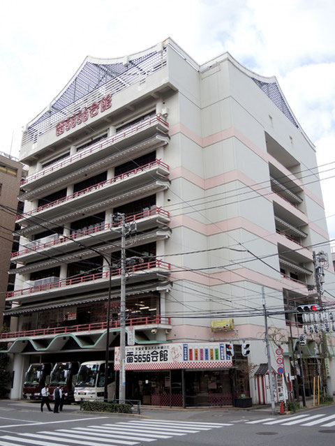 三社祭の本社神輿をイメージした外観デザイン