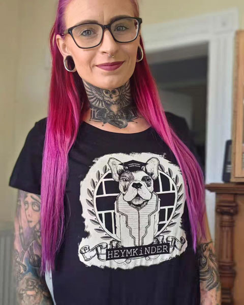 Damen Shirts aus Erfurt - Tattoo Fashion mit Bulli Design - aus Erfurt limitierte Fashion in Biobaumwolle