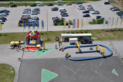 KInderland beim Fest von oben