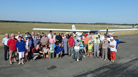 Gruppenbild nach einem gelungenen Flugtag, Foto: Mittelstaedt
