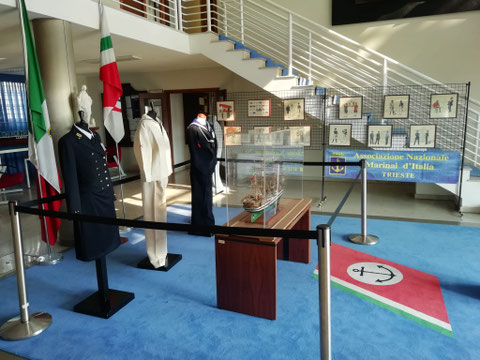Allestimento mostra in Capitaneria per Festa della Marina giugno 23