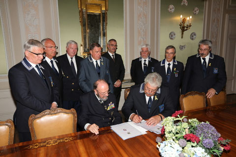 Firma della pergamena.