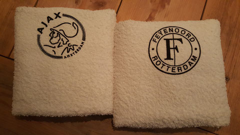 Handdoek of badlaken met logo of naam vanaf € 9,95