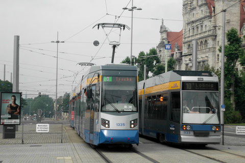 Ein Leo-TT auf der Linie 3 auf der Umleitungsstrecke am Leuschnerplatz