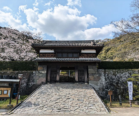 佐伯城山　三の丸櫓門