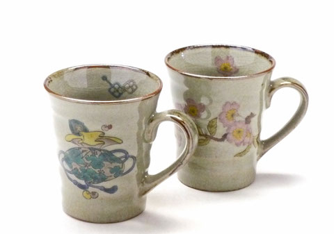 九谷焼 ペアマグカップ 宝尽くし&宝尽くし緑塗り 裏絵
