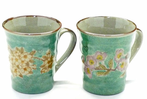 九谷焼 ペアマグカップ ソメイヨシノ緑塗り&しだれ桜緑塗り 裏絵