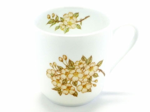九谷焼【マグカップ】(磁器)しだれ桜 中裏絵
