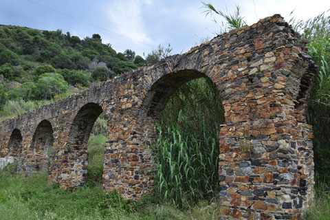 Acueducto de Can Cua (Pineda de Mar, Maresme, Barcelona) Parc del Montnegre