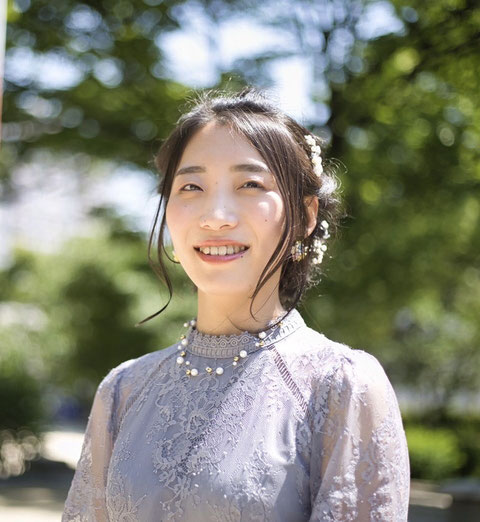 なだ音楽サロンのリトミック講師、松元愛李（まつもとあいり）先生。神戸で2歳からの音楽教育を担当