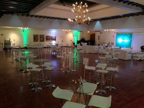 Rrenta de periqueras para convenciones