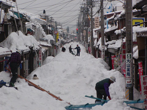 写ッセ歴史文化部門 No.50886　雪下ろし　増田和昭