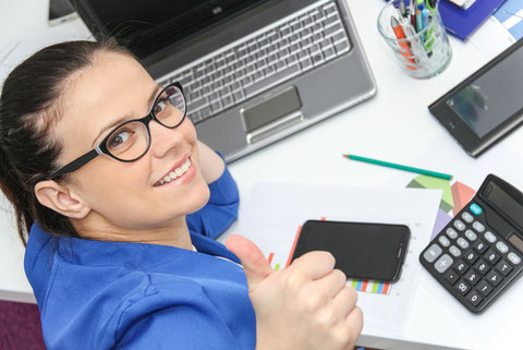 une femme dirigeante de tpe heureuse et satisfaite