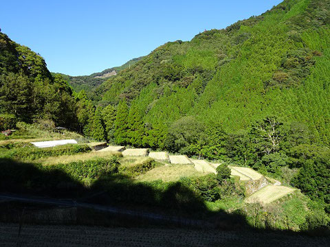 石垣の村