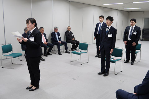 緊張しながらも一生懸命代表答辞を述べてもらいました