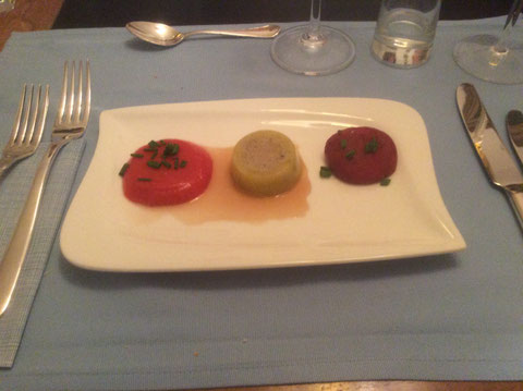 Peperoniflan, Gänselebermousse, konfierte Tomaten