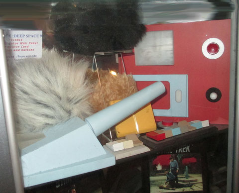 Star trek DS9 : Trial and Tribble-Ations props