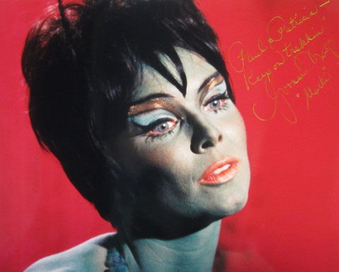 Yvonne Craig as Marta : Signed at Grand Slam Show IX, USA, 2001