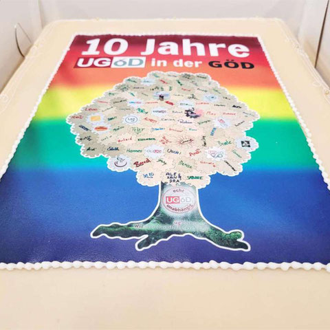 Eine Torte mit der Aufschrift: 10 Jahre UGÖD in der GÖD