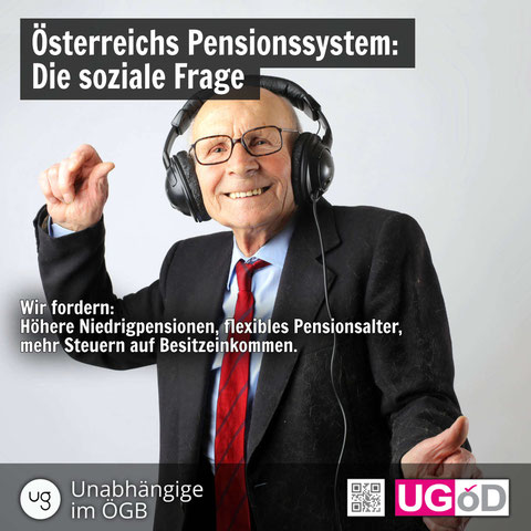 Ein alter Mann tanzt lachend mit Kopfhörern