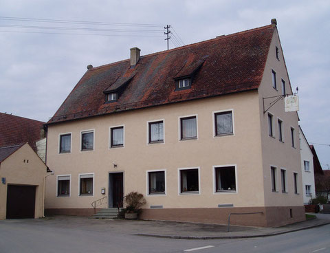 Vereinslokal Gasthaus Neubauer, Neuburger Str. 26, 86666 Straß