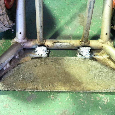 アルミ製の台車の溶接修理後の写真