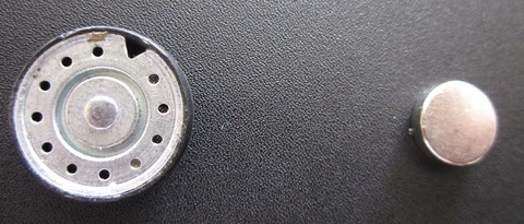 Back of the Button with the magnetic fixation