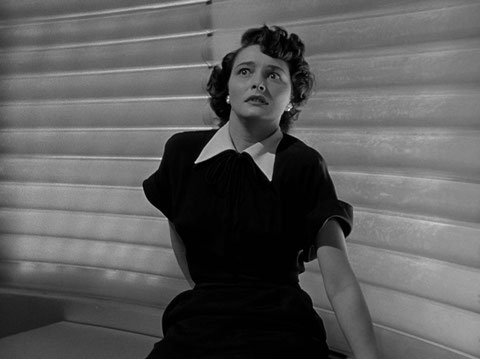 Helen Benson (Patricia Neal) devra affronter sa peur du robot pour sauver son ami Klaatu