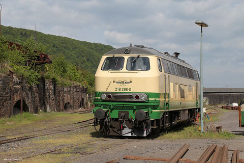 Lokomotive 218 396 im Mai 2018 im Brohler Umladebahnhof