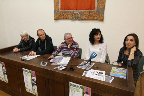 De izquierda a derecha, Oteiza, Etxabe, Echávarri, Cuenca y Santamaría. (FOTO: R.U.)